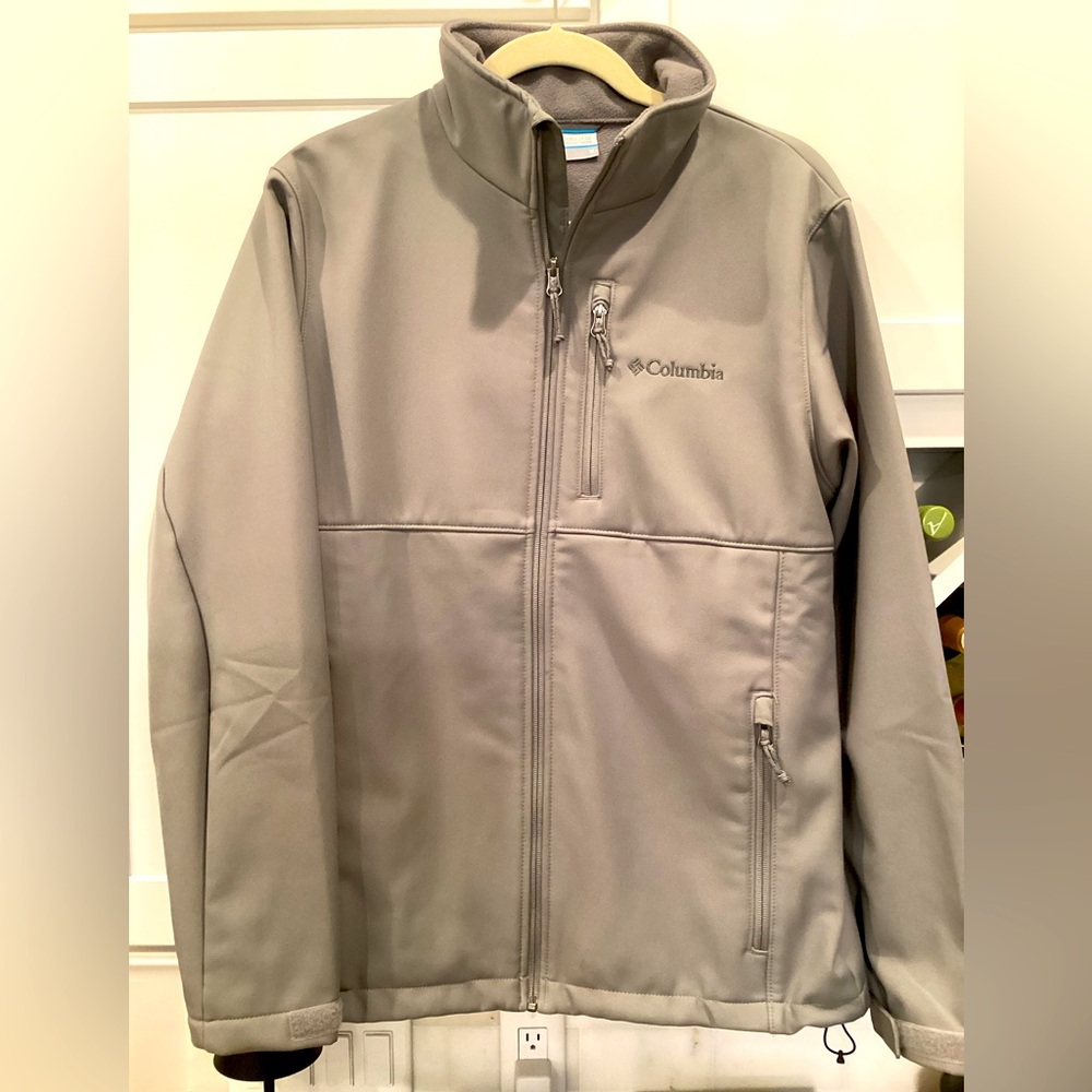 Mens Columbia Full Zip Shell Jacket. (M)